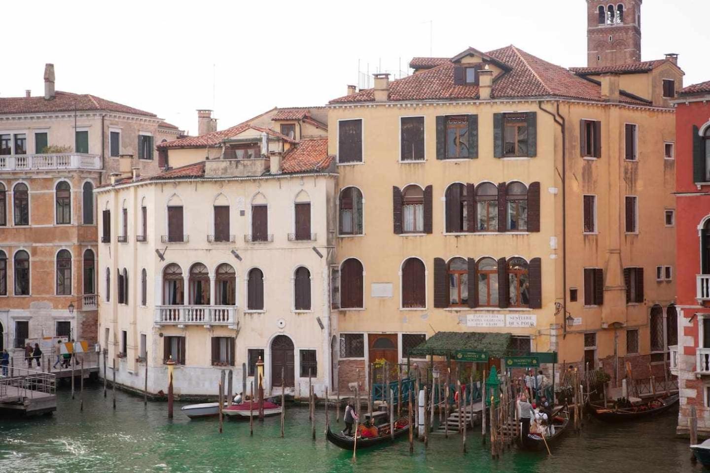 Do Leoni Apartament