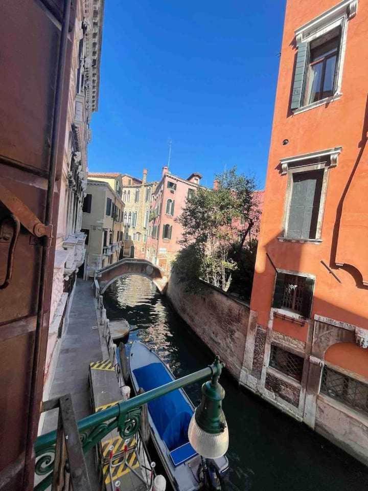Do Leoni Apartament