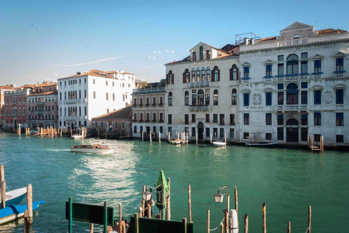 Do Leoni Apartament